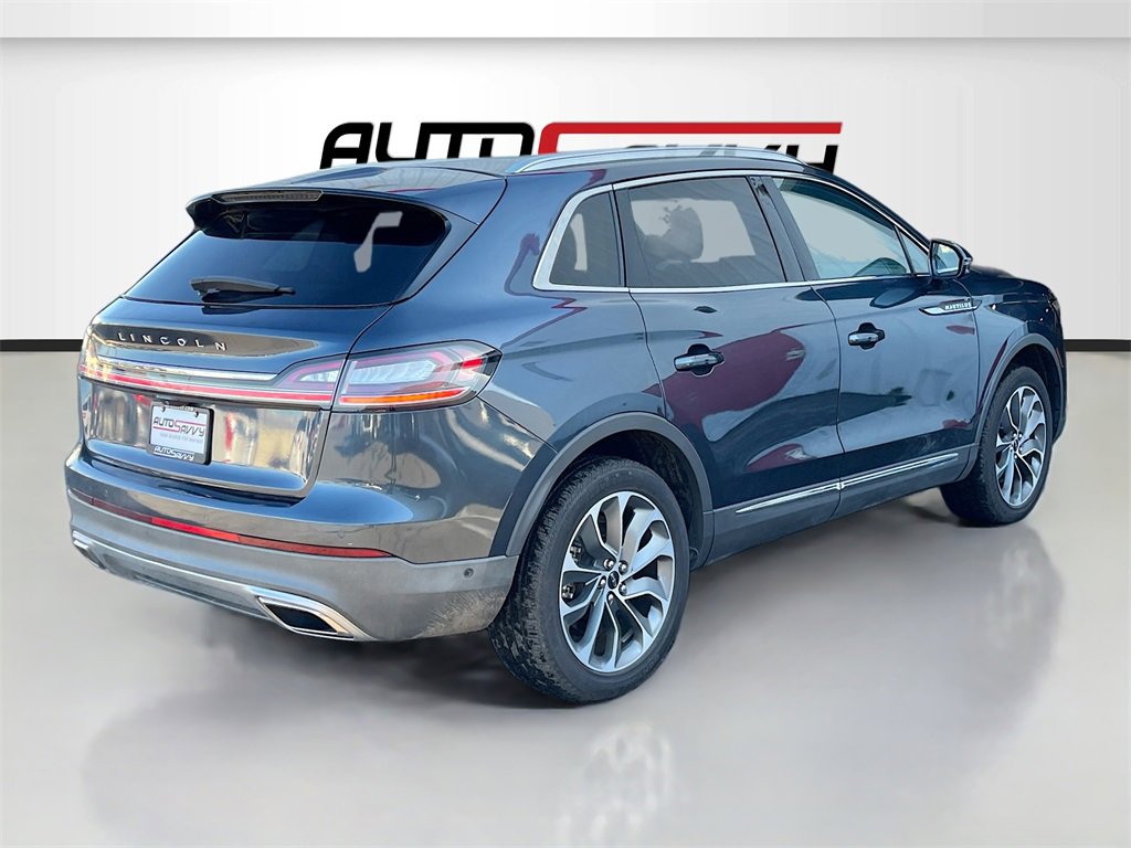 Used 2023 Lincoln Nautilus Reserve w/ Equipment Group 201A image 7