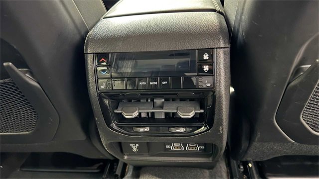 Used 2021 Jeep Grand Cherokee L Limited w/ Trailer Tow Group (B) image 18