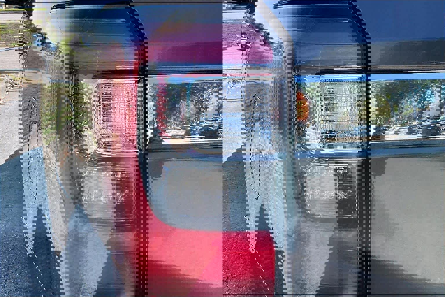 Used 2018 Ford Expedition Limited w/ Equipment Group 301A image 28