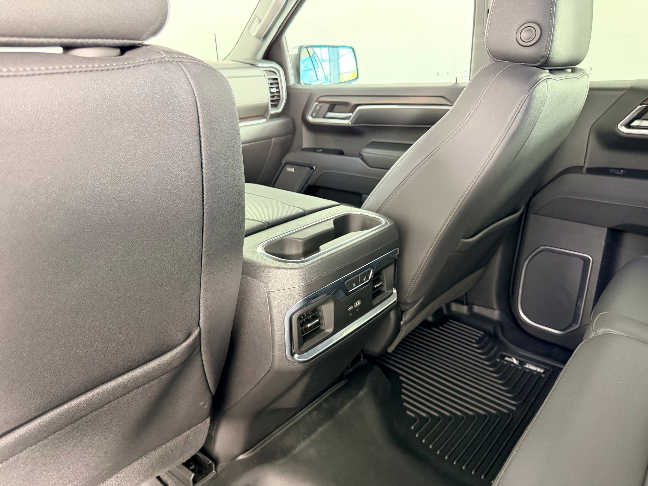 Used 2023 GMC Sierra 1500 SLT w/ SLT Premium Plus Package AWD/4WD image 21