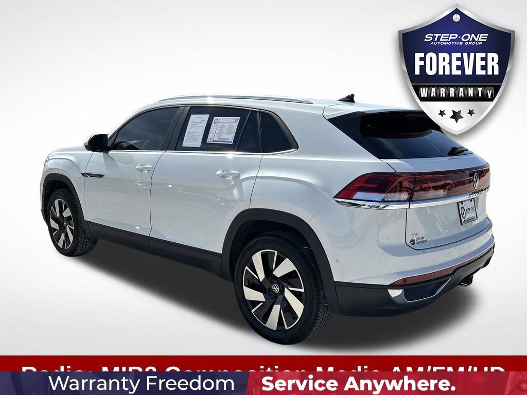 Used 2025 Volkswagen Atlas Cross Sport SE FWD image 5