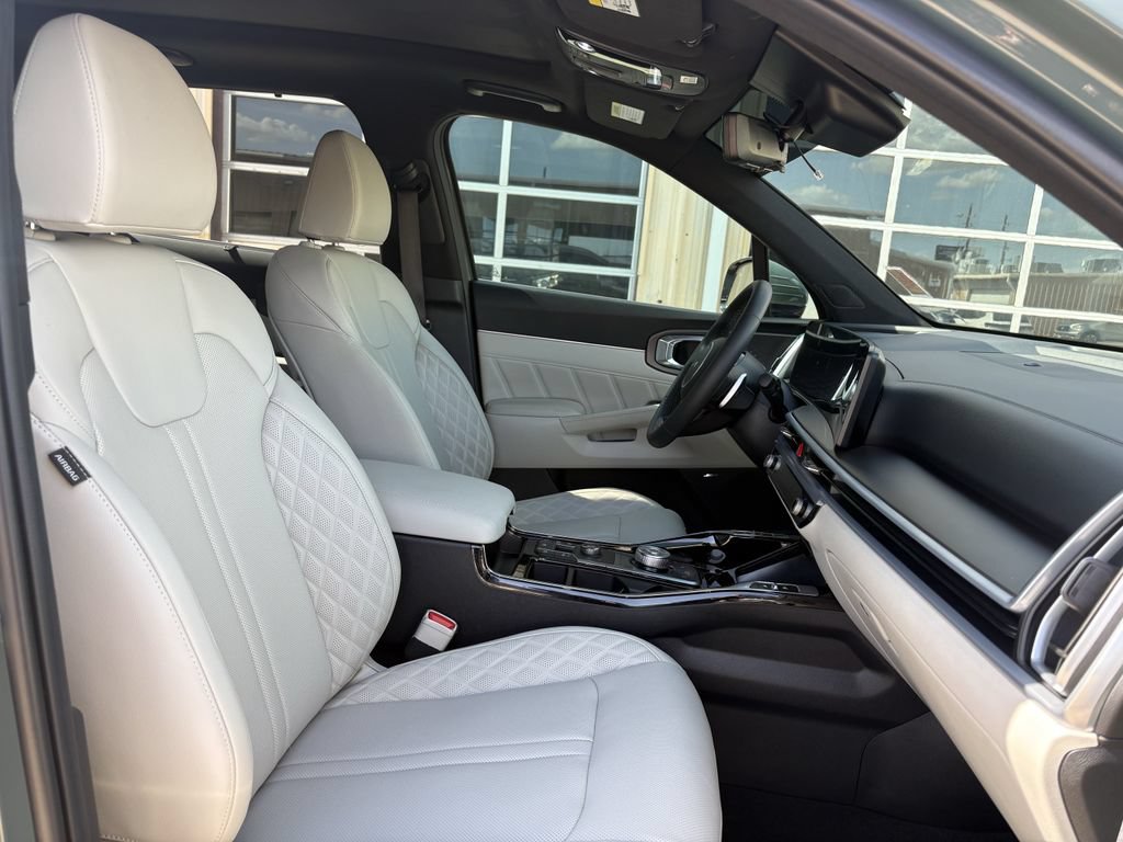Used 2025 Kia Sorento SX Prestige AWD/4WD image 30