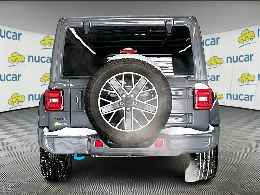 Used 2022 Jeep Wrangler Unlimited Sahara image 5