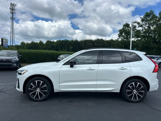 Used 2025 Volvo XC60 B5 Plus w/ Protection Package Premier AWD/4WD image 12