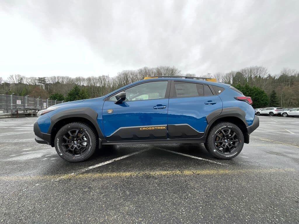 Used 2025 Subaru Crosstrek 2.5i Wilderness w/ Crosstrek Mirror Package image 4