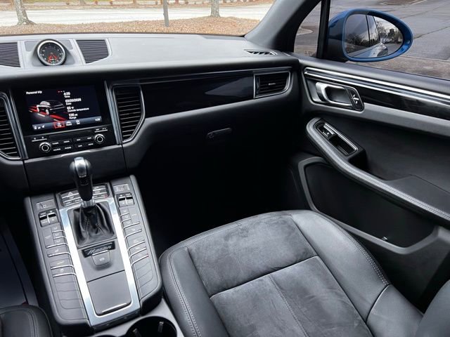 Used 2017 Porsche Macan AWD/4WD image 28