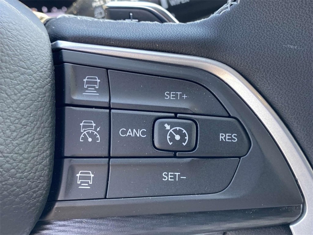 New 2025 Jeep Grand Cherokee L Altitude image 22