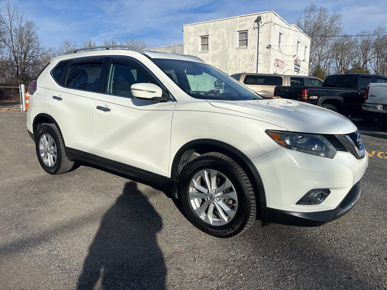 Used 2015 Nissan Rogue SV w/ SV Moonroof Package image 8