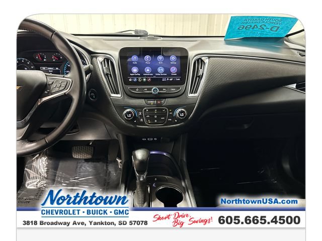 Used 2021 Chevrolet Malibu LT w/ Sport Edition FWD image 17