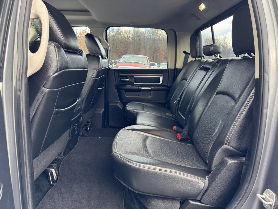 Used 2013 RAM 1500 Laramie w/ Convenience Group image 16