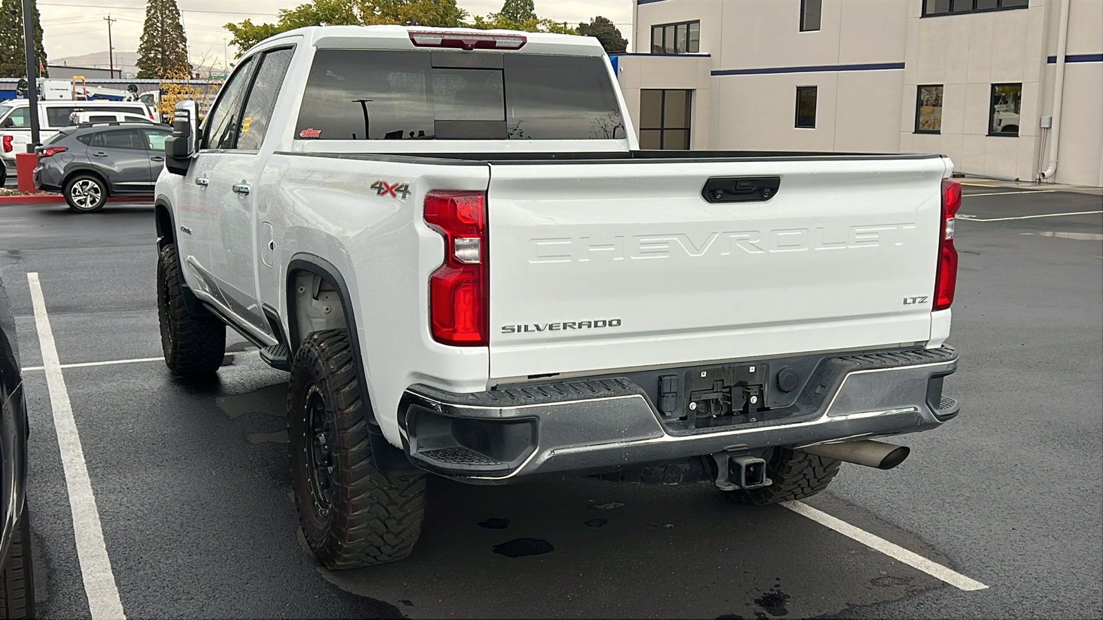 Used 2022 Chevrolet Silverado 2500 LTZ w/ LTZ Convenience Package AWD/4WD image 2