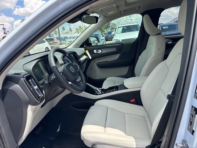 New 2026 Volvo XC40 B5 Plus w/ Protection Package Premier AWD/4WD image 12