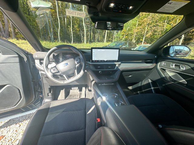 Used 2025 Ford Explorer ST AWD/4WD image 31