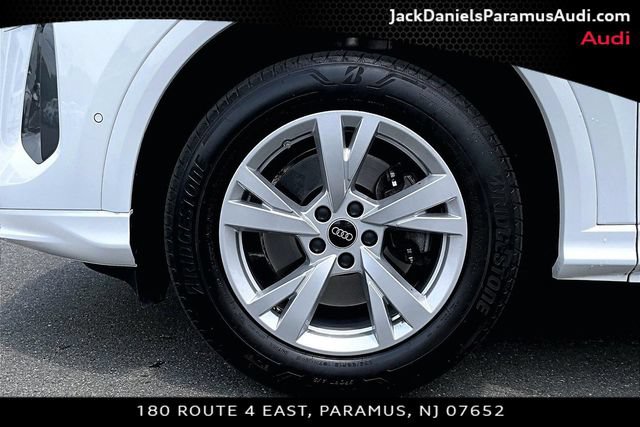 Used 2025 Audi Q5 Premium w/ Convenience Package AWD/4WD image 8