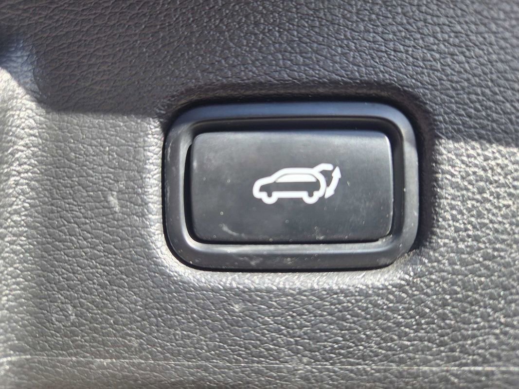 Used 2020 Kia Telluride EX w/ Towing Package image 19