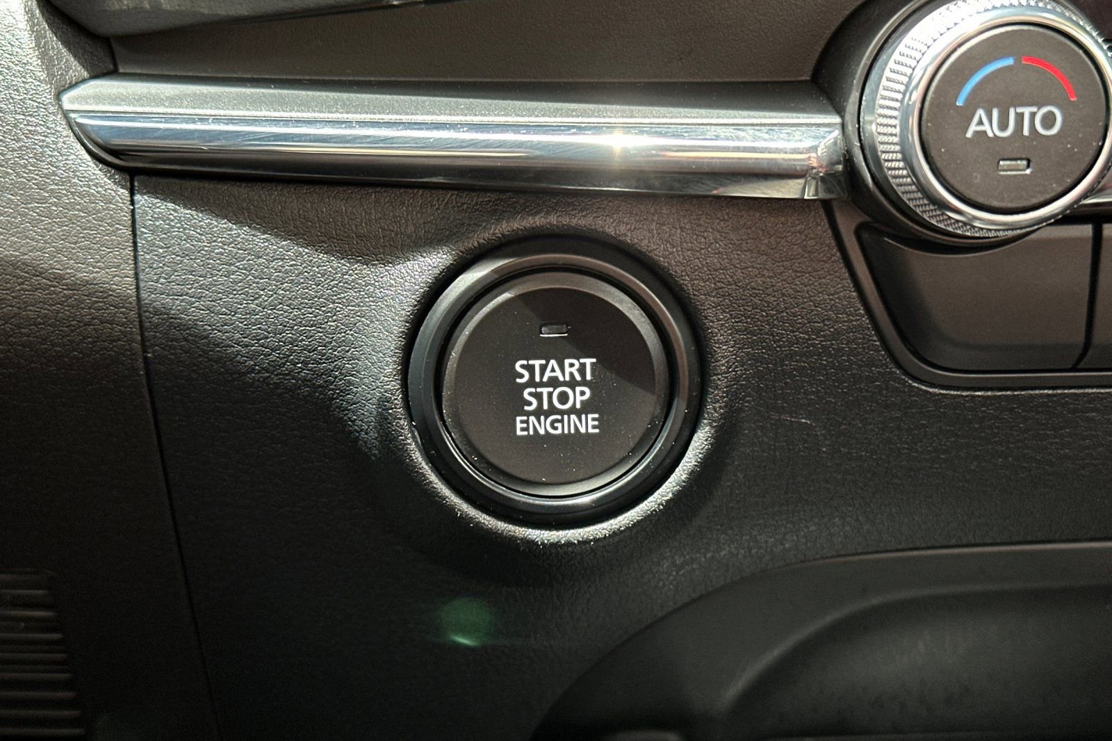 Used 2023 MAZDA MAZDA3 s FWD image 20