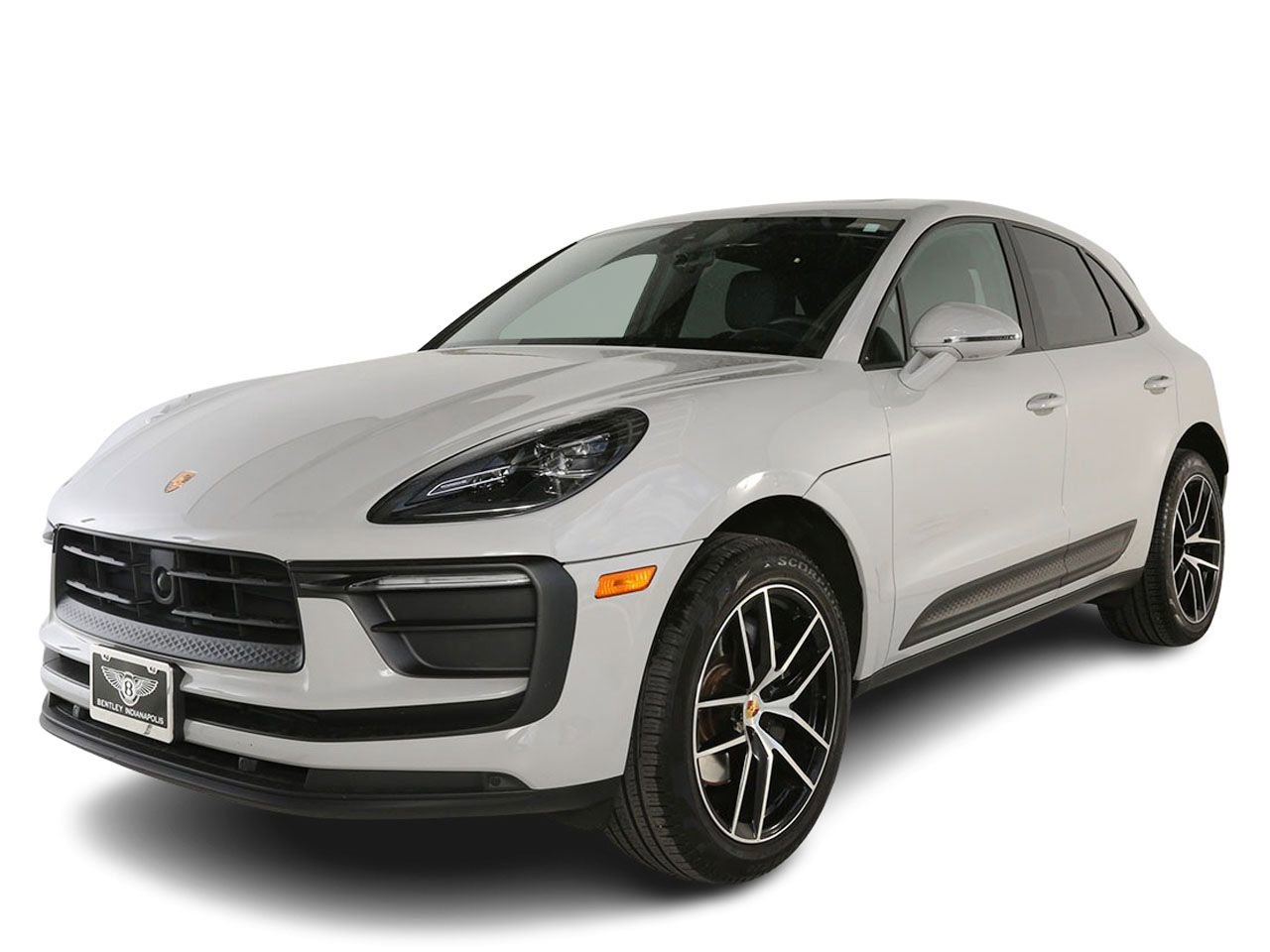 Used 2024 Porsche Macan AWD/4WD image 8