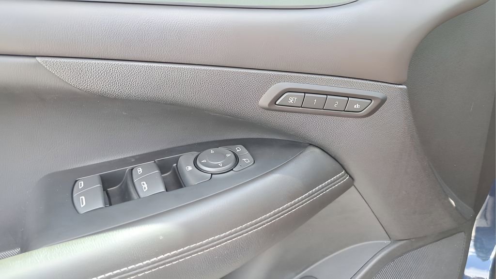 Used 2017 Buick LaCrosse Essence w/ Sun and Shade Package image 20