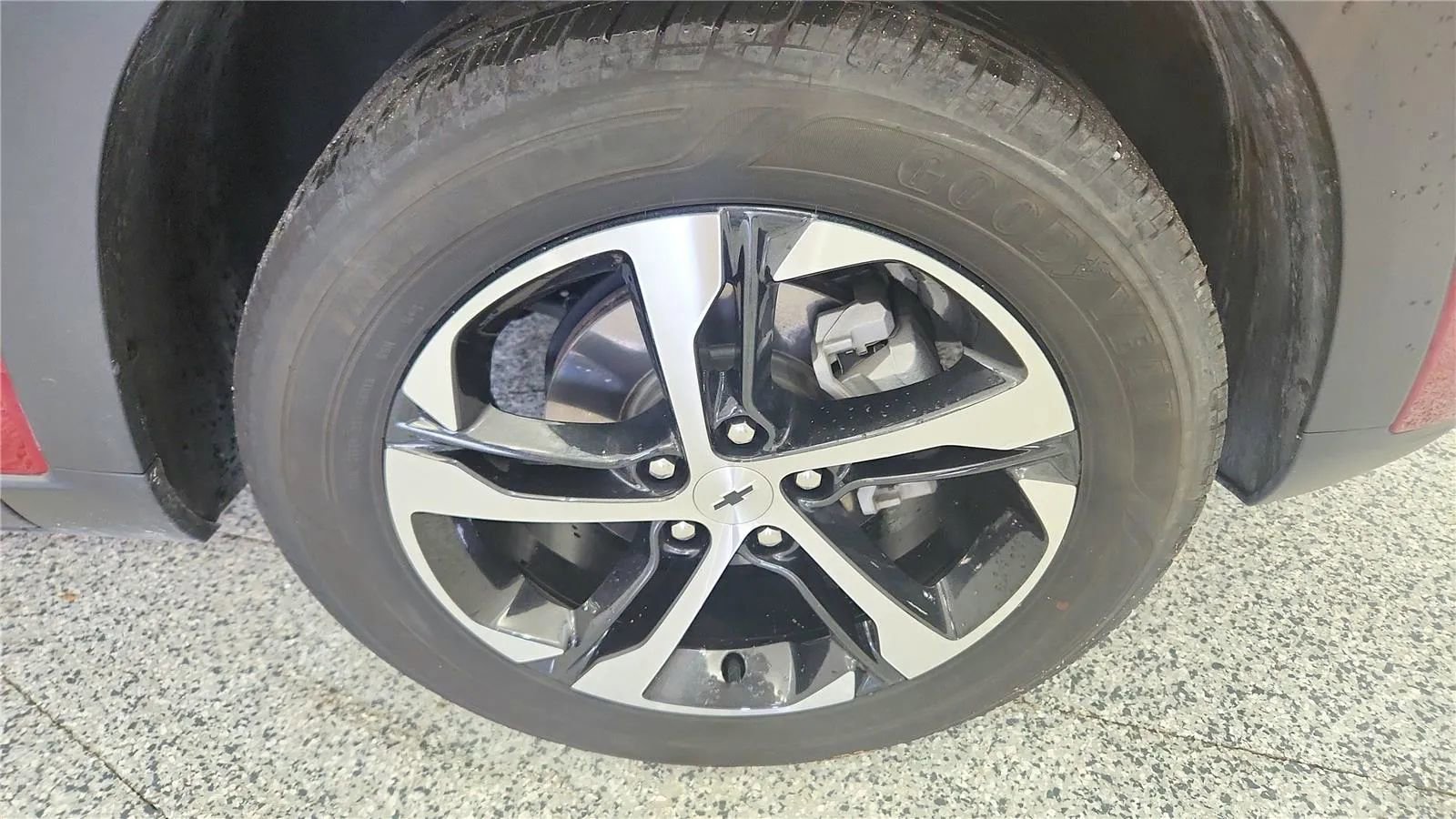 Used 2025 Chevrolet Trax RS w/ Driver Confidence Package FWD image 13