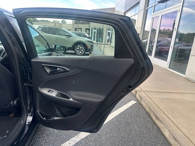 Used 2025 Chevrolet Malibu LT FWD image 6