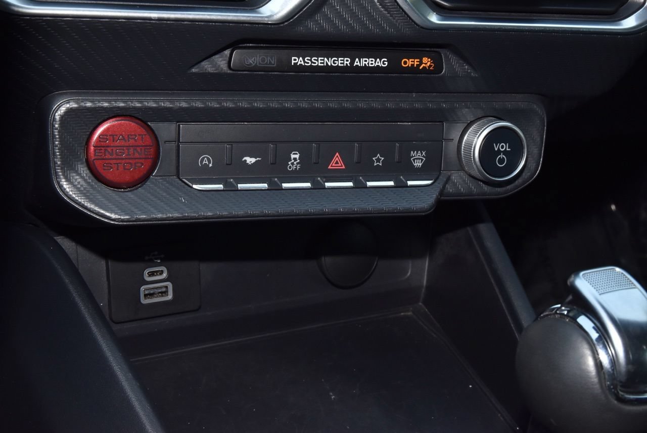 Used 2025 Ford Mustang Premium RWD image 28