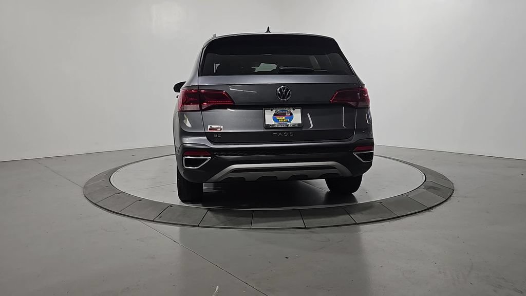 Used 2024 Volkswagen Taos SE FWD image 4