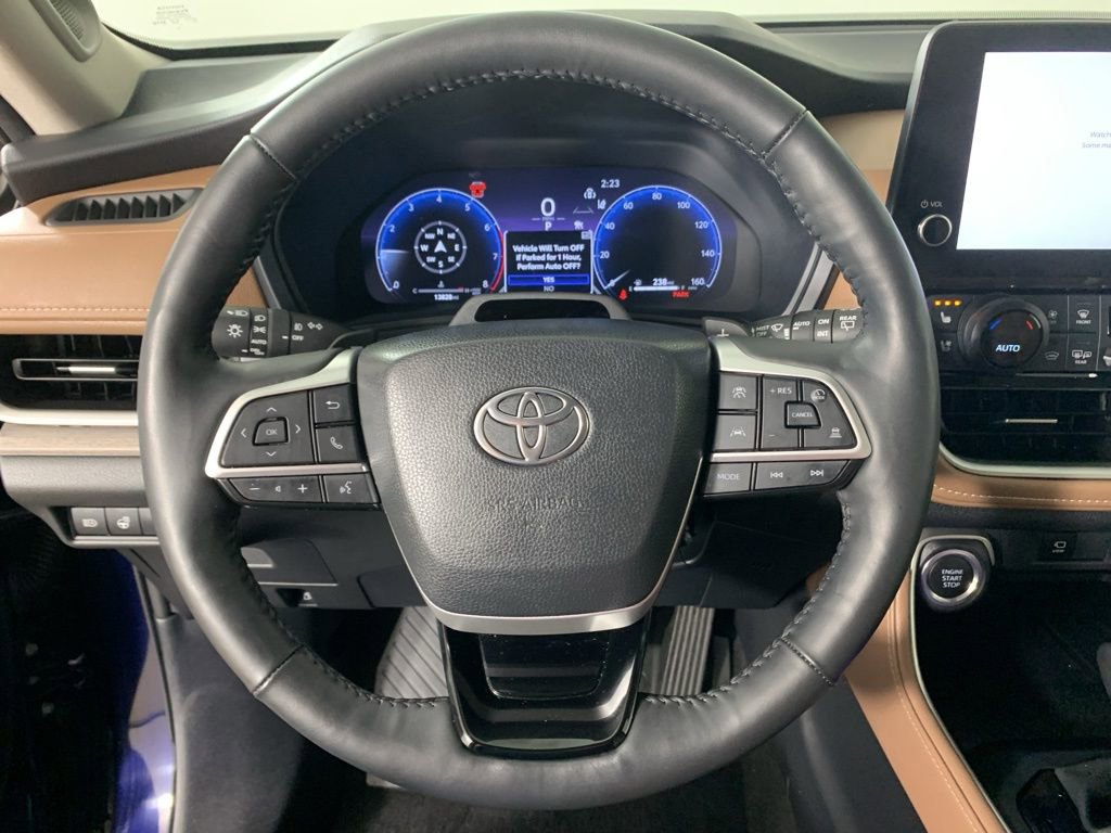 Used 2024 Toyota Grand Highlander AWD image 23