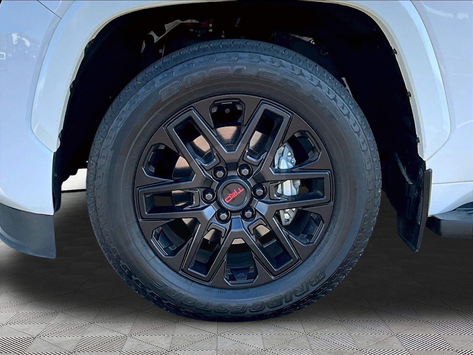 Used 2025 Toyota Sequoia SR5 w/ SR5 Premium Package AWD/4WD image 33