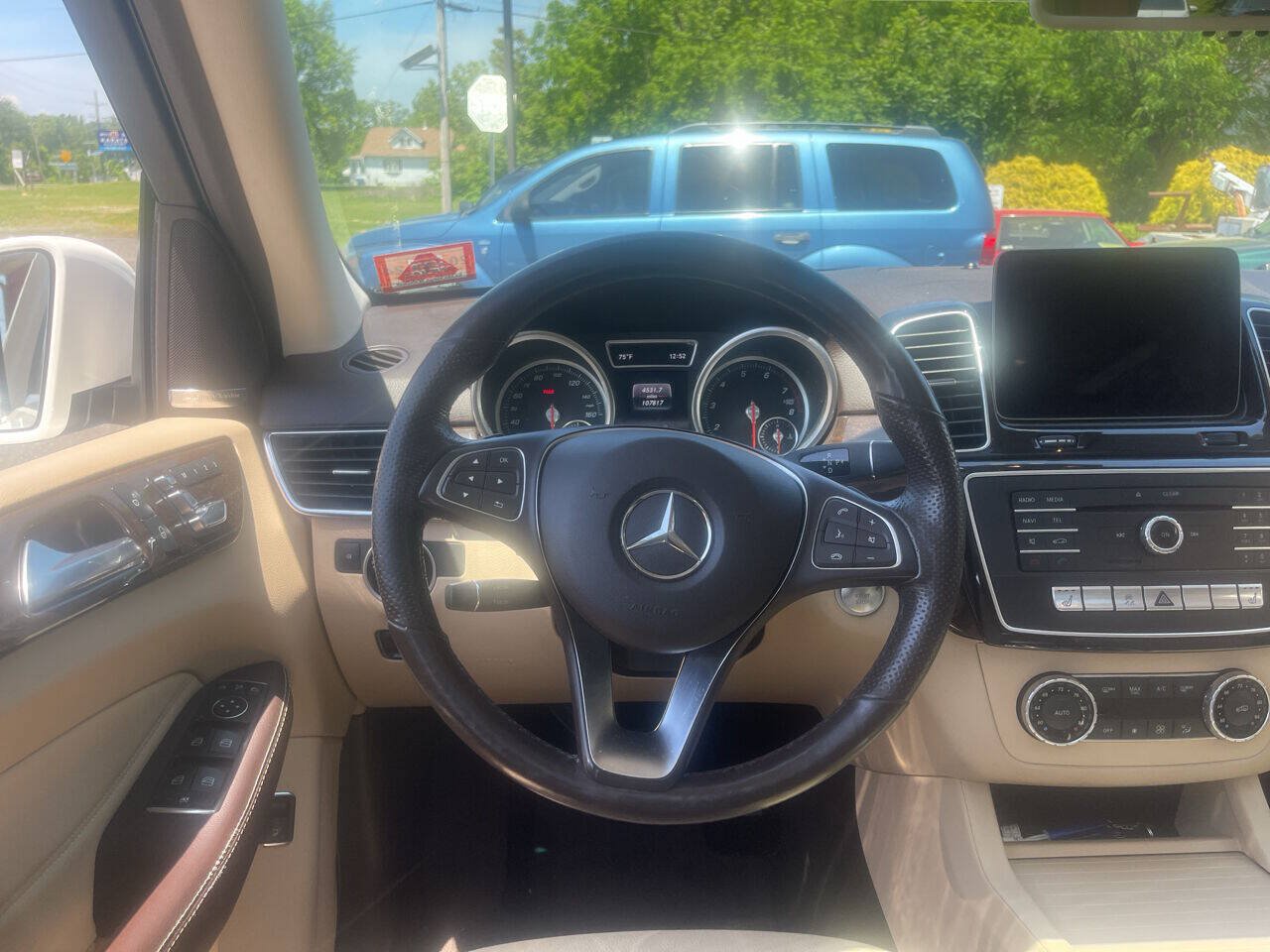 Used 2017 Mercedes-Benz GLE 350 4MATIC image 13