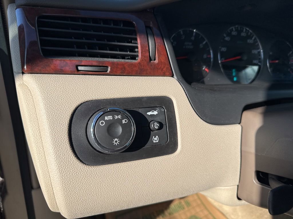 Used 2008 Chevrolet Impala LT image 20