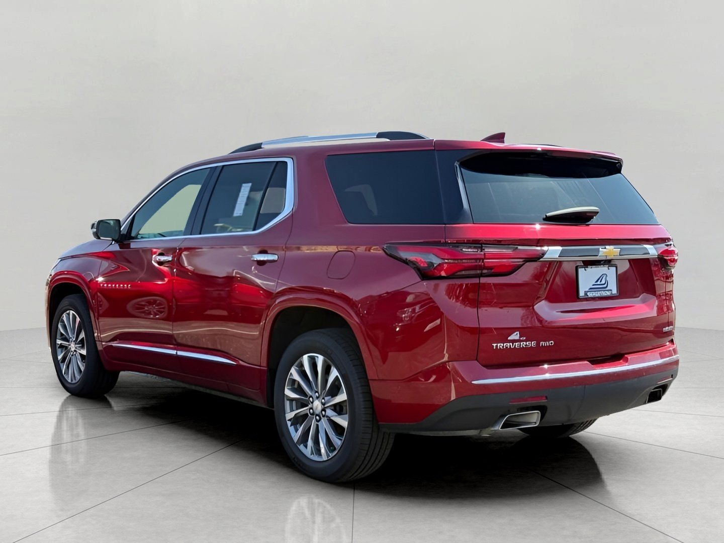 Used 2023 Chevrolet Traverse Premier w/ LPO, Floor Liner Package AWD/4WD image 6