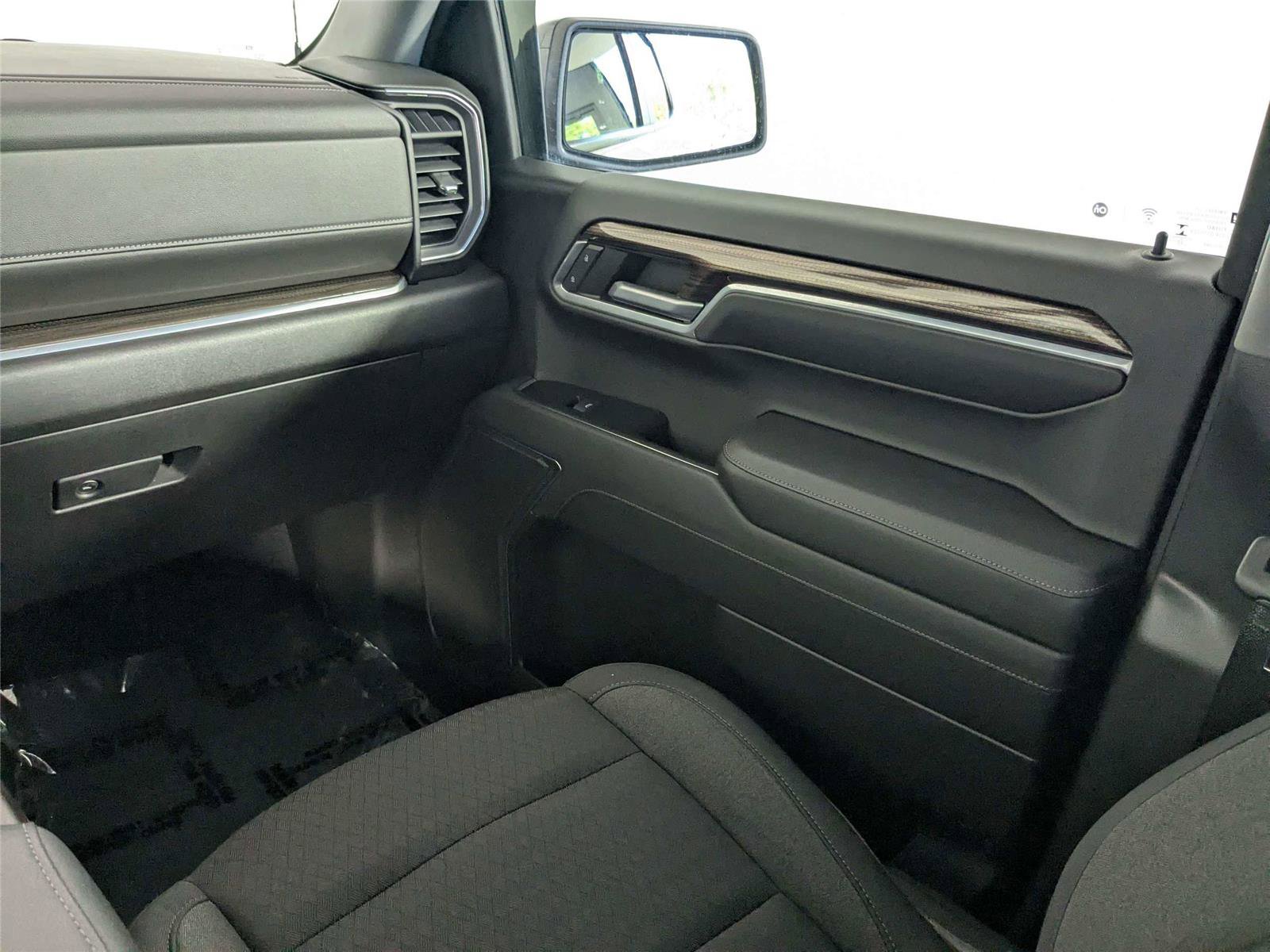 Used 2022 Chevrolet Silverado 1500 RST AWD/4WD image 38