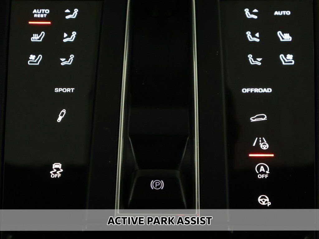 Used 2023 Porsche Macan S image 6