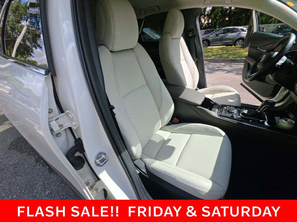 Used 2020 MAZDA CX-30 FWD w/ Premium Package image 9