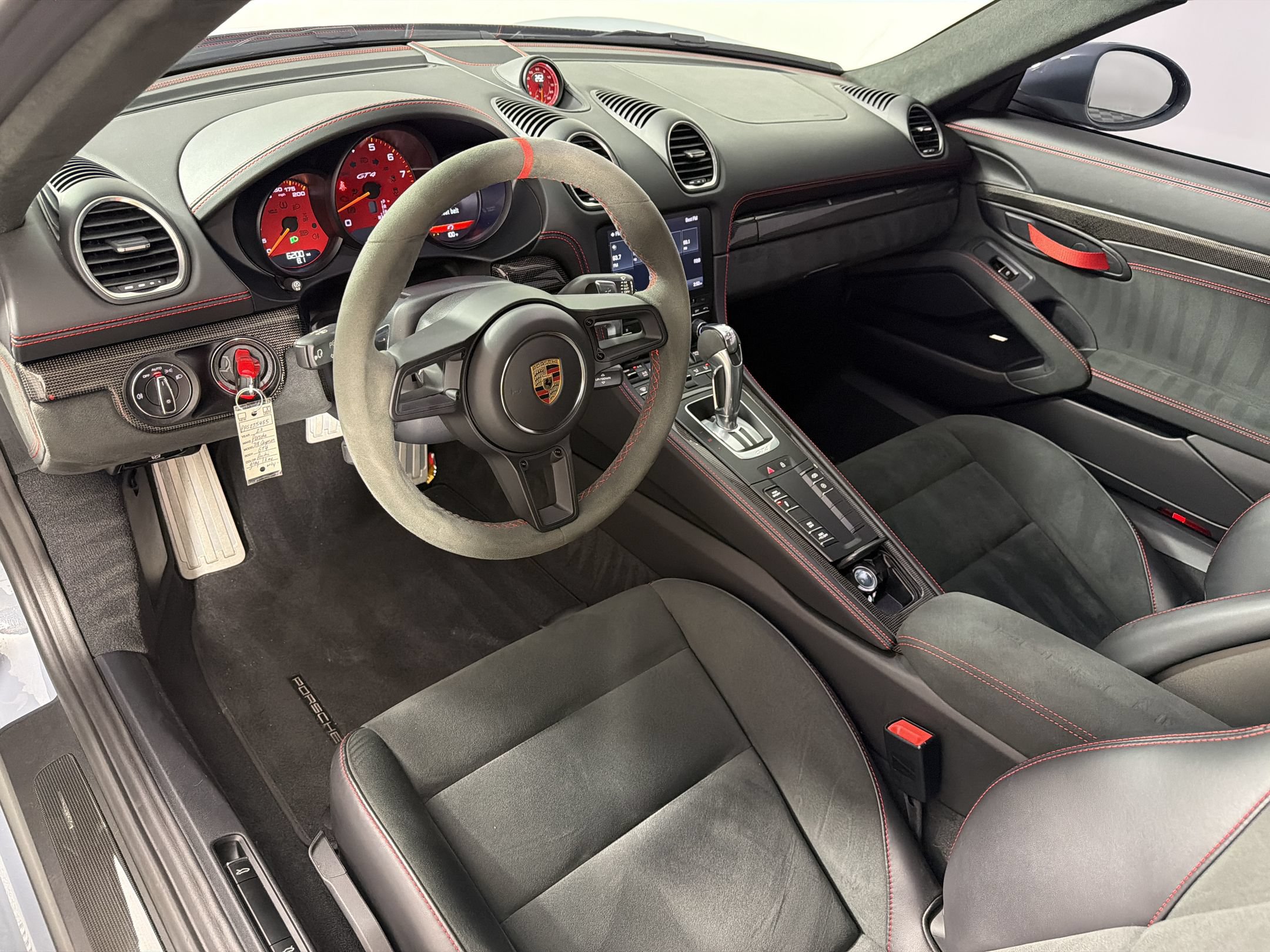 Certified 2023 Porsche 718 Cayman GT4 RWD image 4