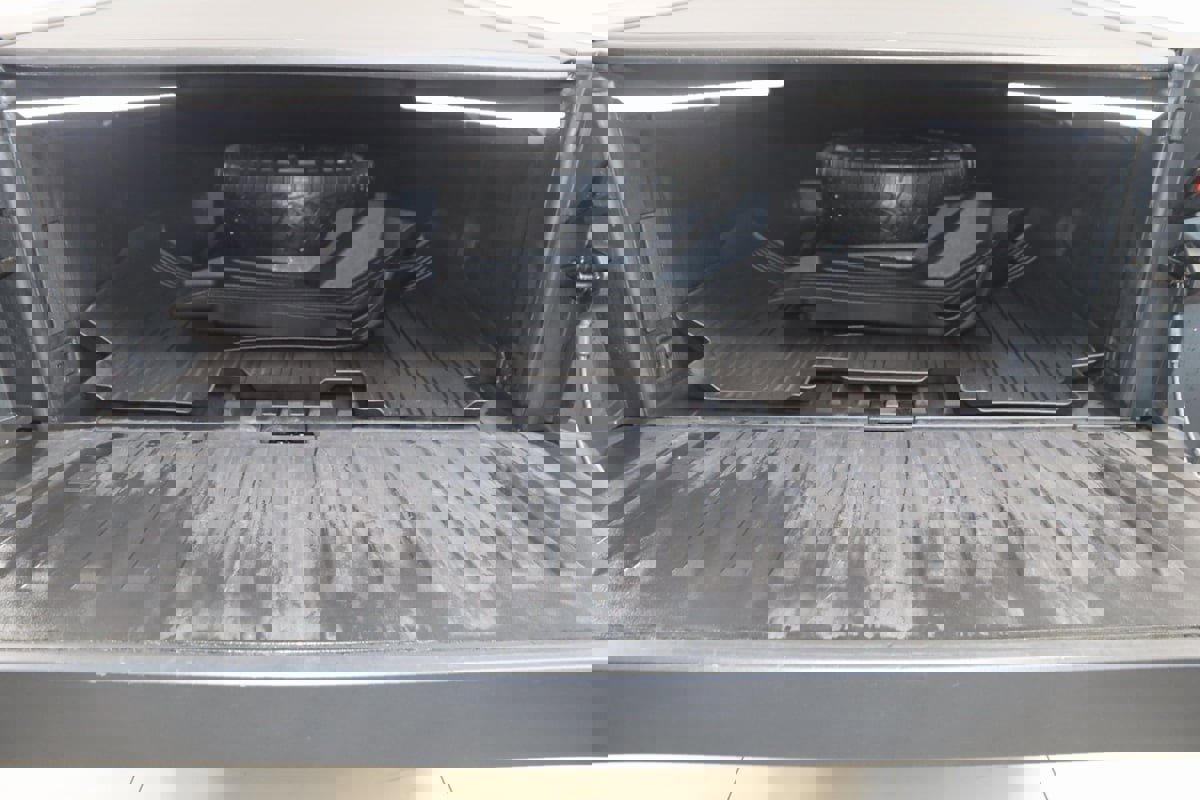 Used 2024 Tesla Cybertruck AWD Crew Cab image 56