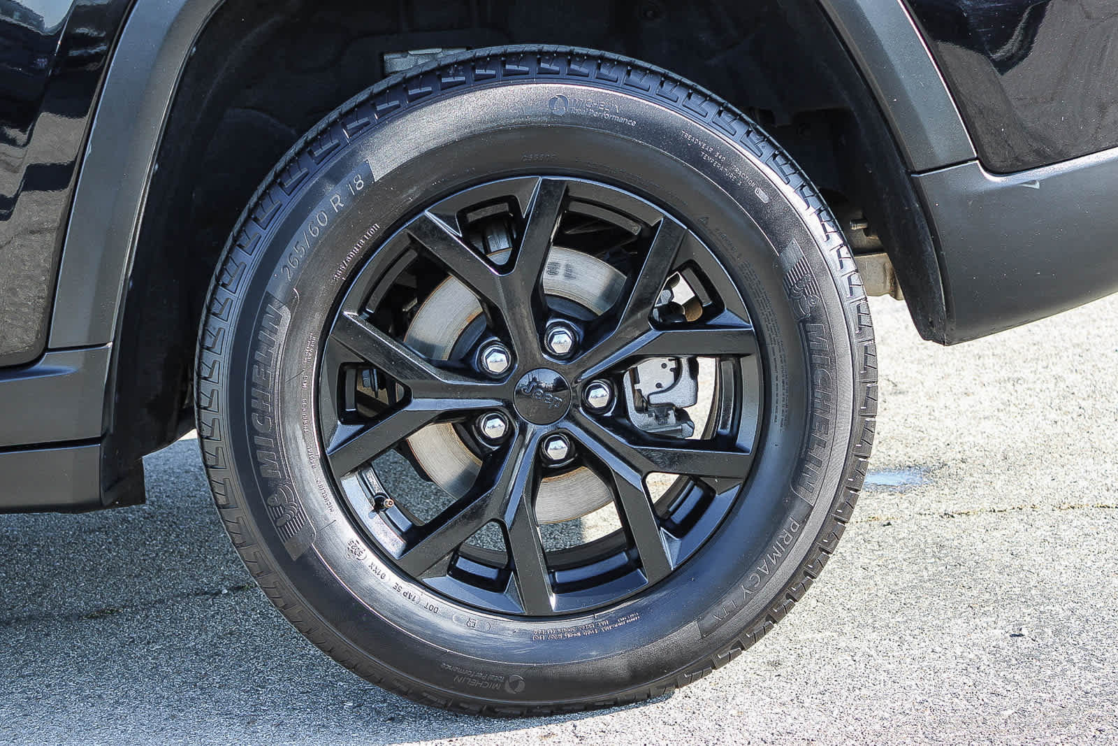 Used 2024 Jeep Grand Cherokee Altitude AWD/4WD image 8