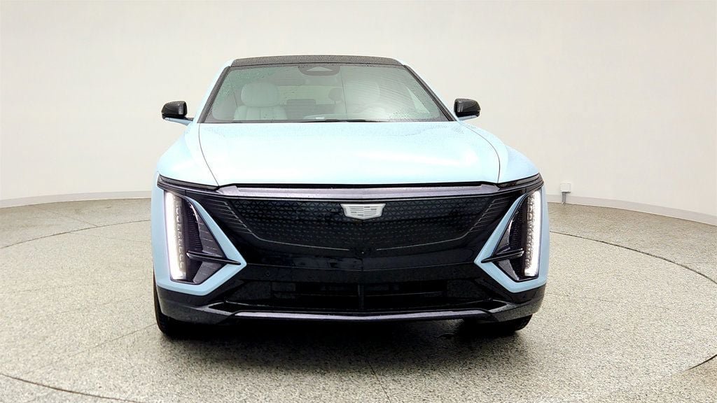 Used 2026 Cadillac Lyriq Sport AWD/4WD image 2