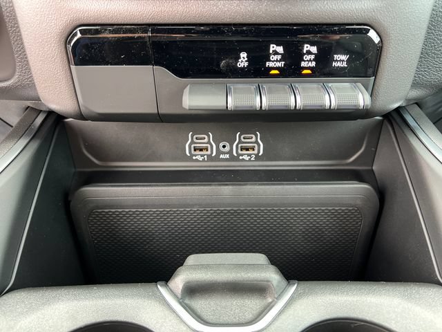 New 2026 RAM 1500 Express AWD/4WD image 20