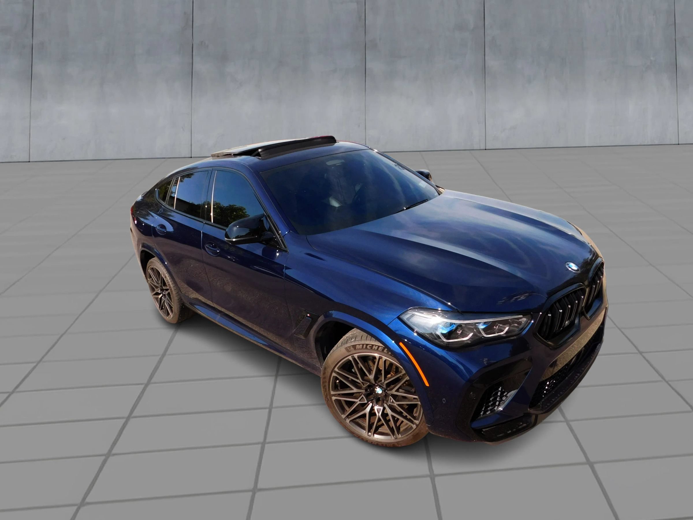 Used 2022 BMW X6 M w/ Competition Package AWD/4WD image 2