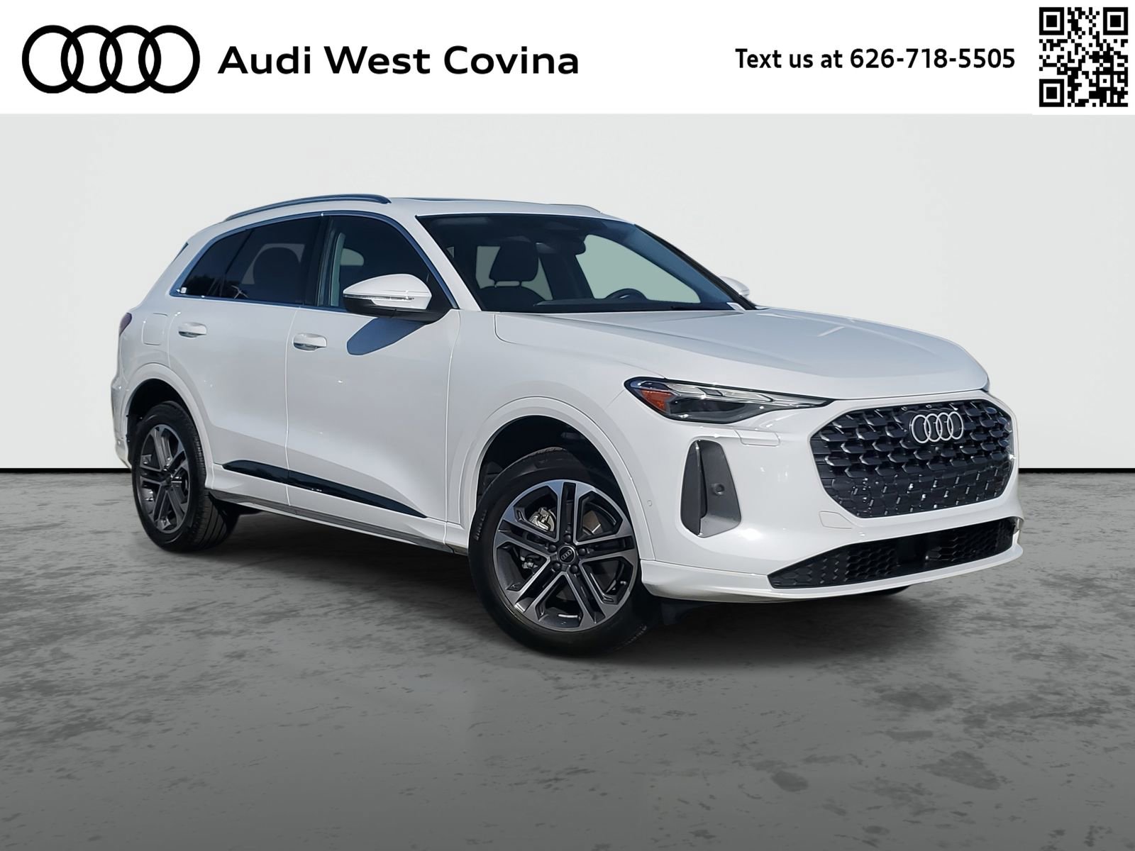 Used 2025 Audi Q5 Premium w/ Convenience Package image 1