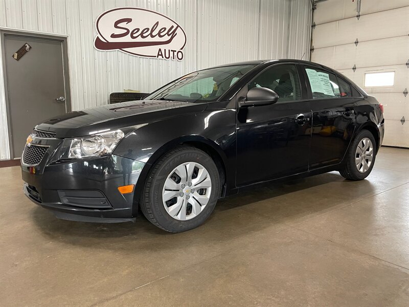 Used 2014 Chevrolet Cruze LS FWD image 1