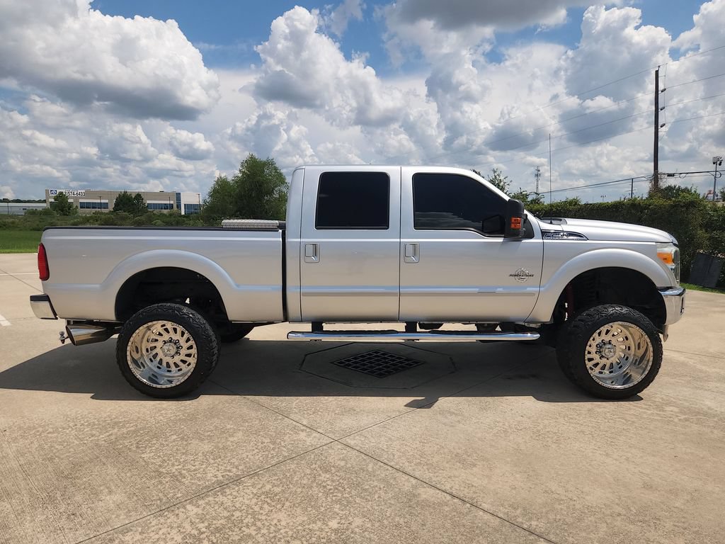 Used 2016 Ford F250 Lariat w/ Lariat Ultimate Package AWD/4WD image 4