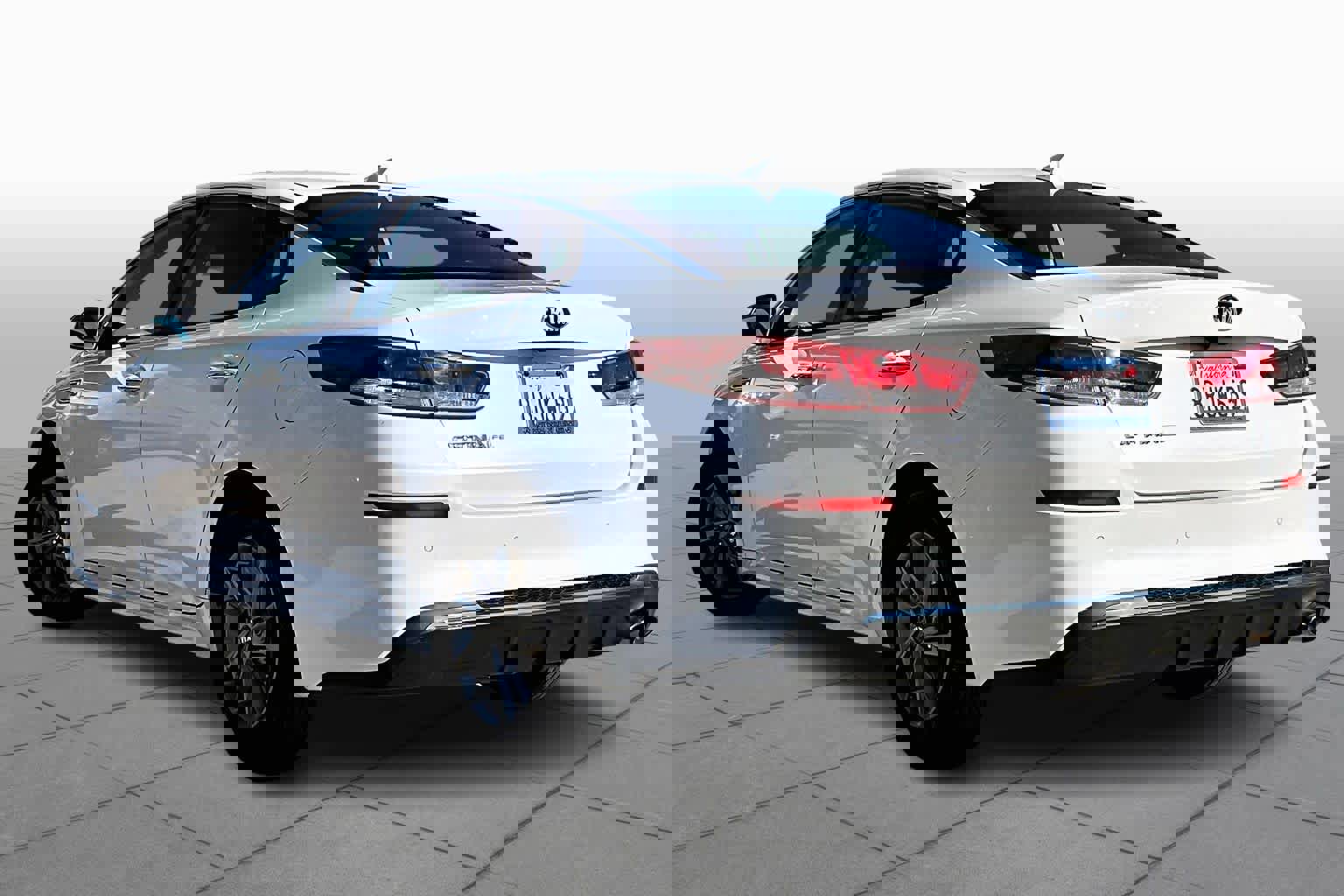 Used 2020 Kia Optima LX image 11