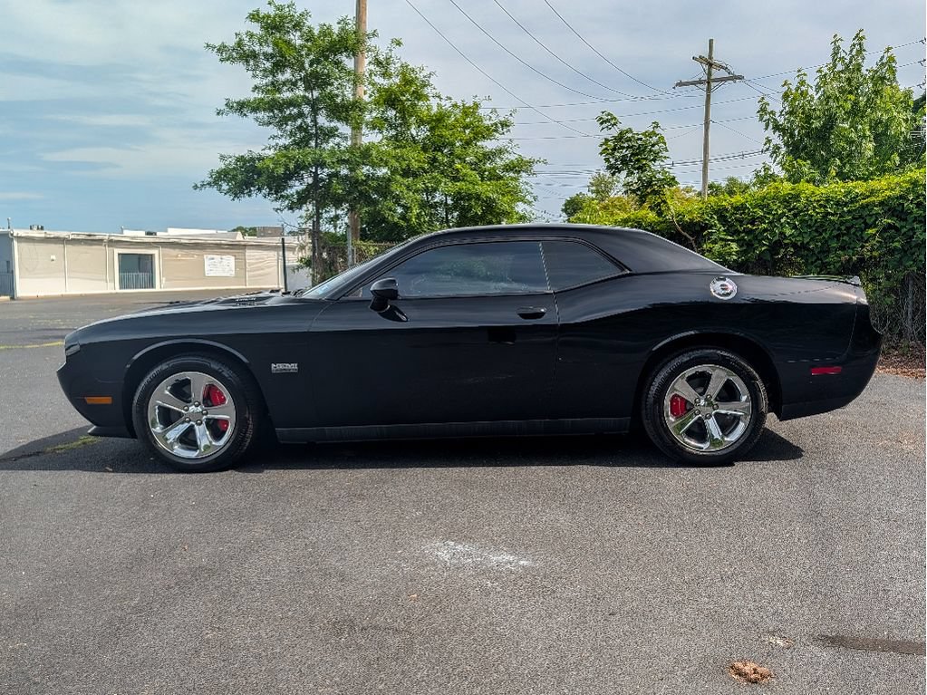 Used 2014 Dodge Challenger R/T RWD image 9