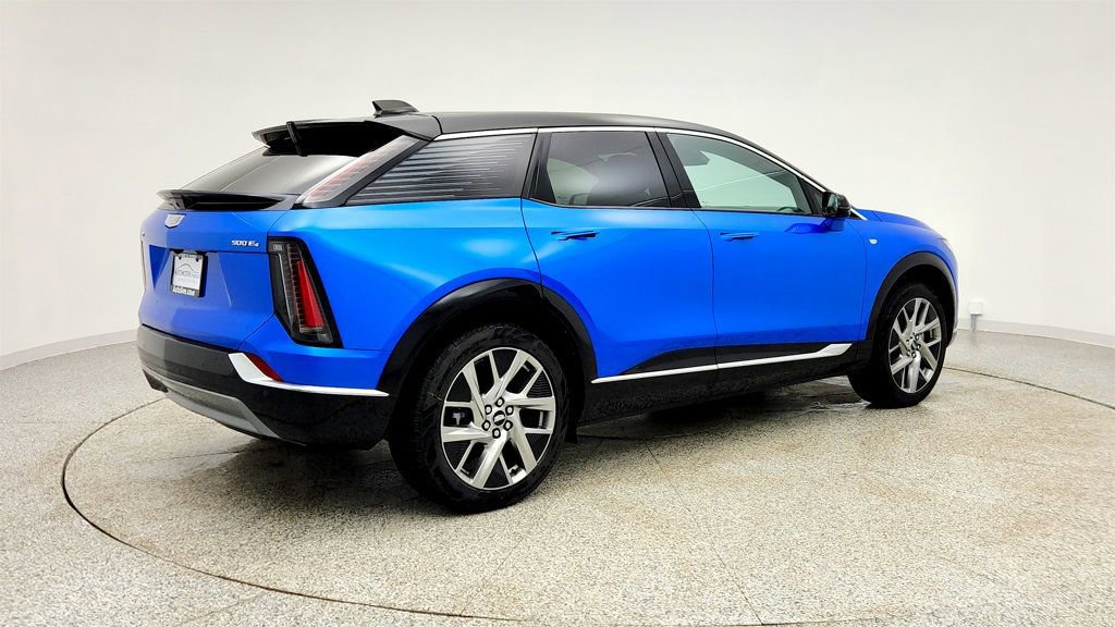 Used 2025 Cadillac Optiq Luxury 1 image 5