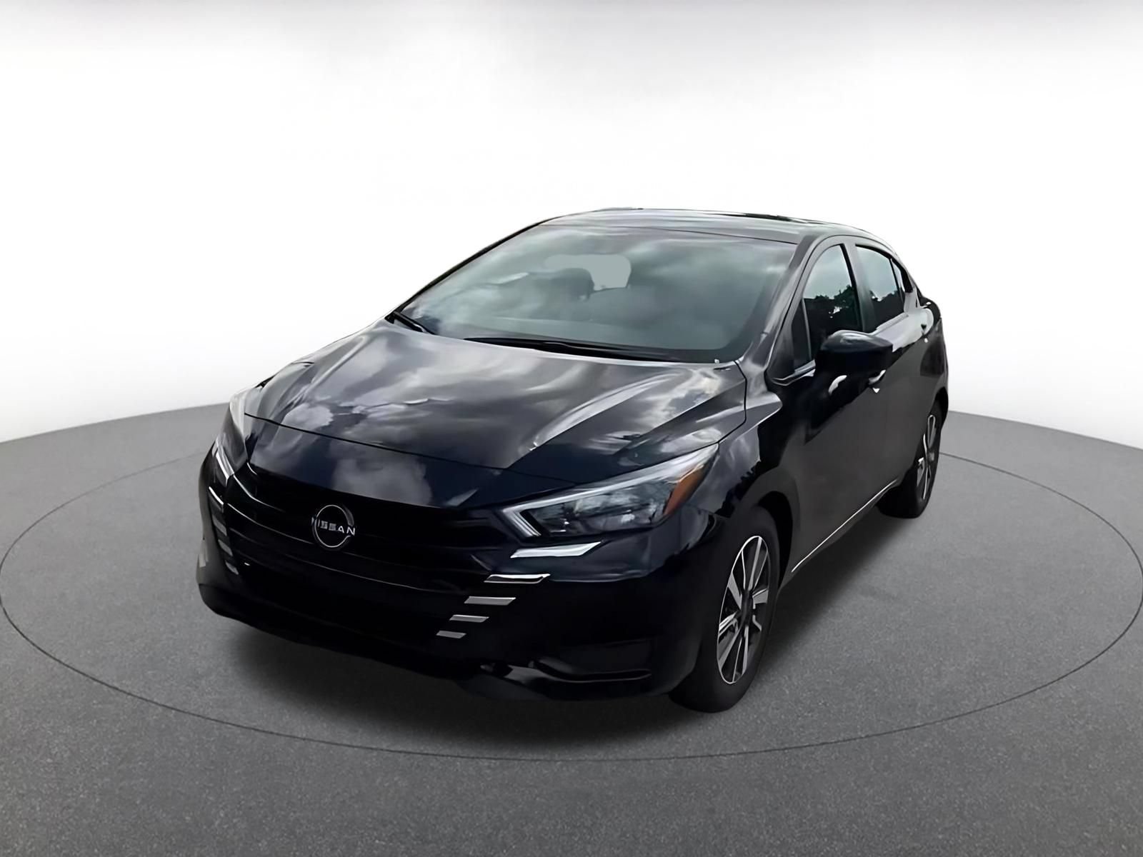 Used 2025 Nissan Versa SV FWD image 7