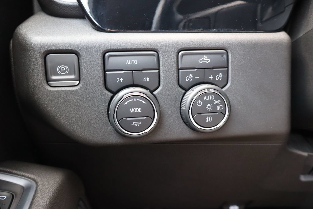Used 2023 Chevrolet Silverado 1500 RST AWD/4WD image 12