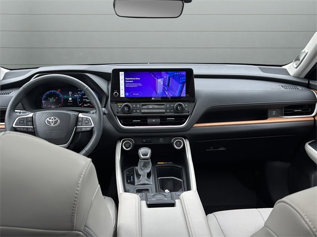 Certified 2025 Toyota Grand Highlander AWD image 19