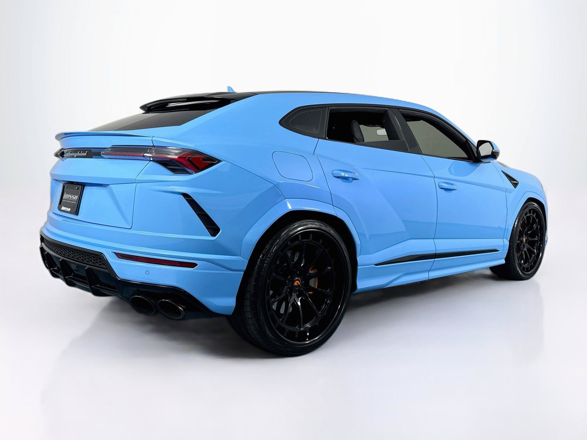 Used 2022 Lamborghini Urus AWD/4WD image 9
